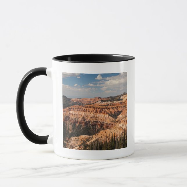 Mug Le cèdre casse le monument national, Utah (Gauche)