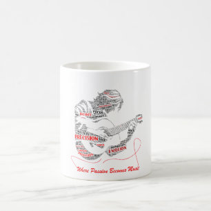 Mug Le cœur joue en premier Art de typographie de gu