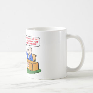 Mug le coude raccorde le professeur d'université de