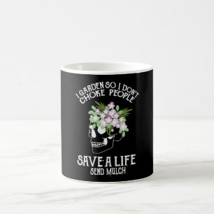 Mug Le crâne dans le jardin Je n'étouffe pas les gens
