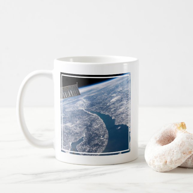 Mug Le Cratère Manicouagan Et Le Saint-Laurent (Avec donut)