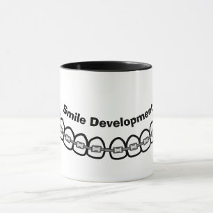 Mug Le développement du sourire s'empare de la foule