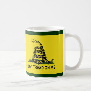 Mug Le drapeau de Gadsden ne marchent pas sur moi