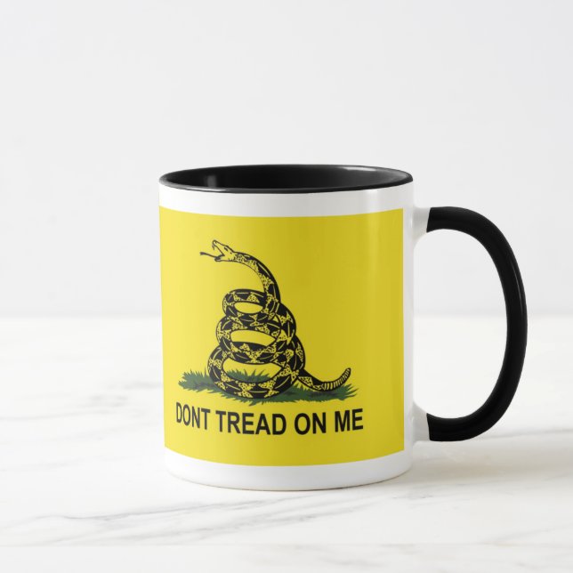Mug Le drapeau de Gadsden ne marchent pas sur moi (Droite)
