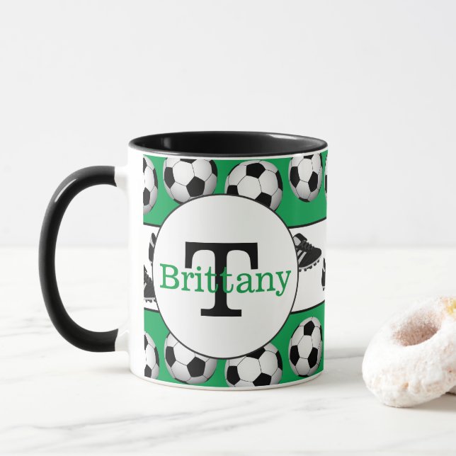 Mug Le football folâtre personnalisable ajoutent la (Avec donut)