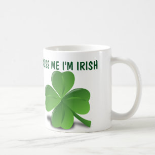 Mug Le jour de St Patrick, m'embrassent que je suis