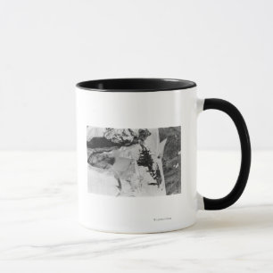 Mug Le mont Rainier, grimpeurs de glacier de WA