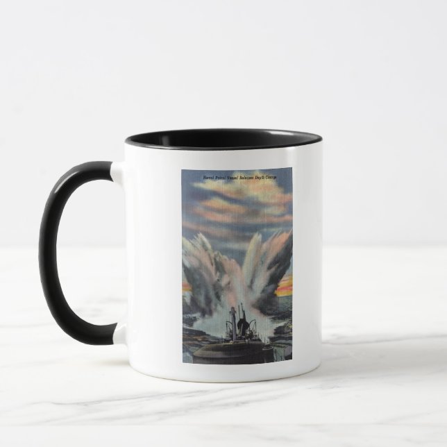 Mug Le navire de patrouille de la marine libère une ch (Gauche)