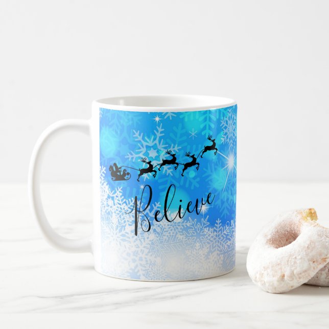 Mug Le Père Noël et son renne volant - Croyez (Avec donut)