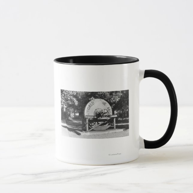 Mug Le Plus Grand Ranch De Buffalo De Grindstone Au Mo (Droite)