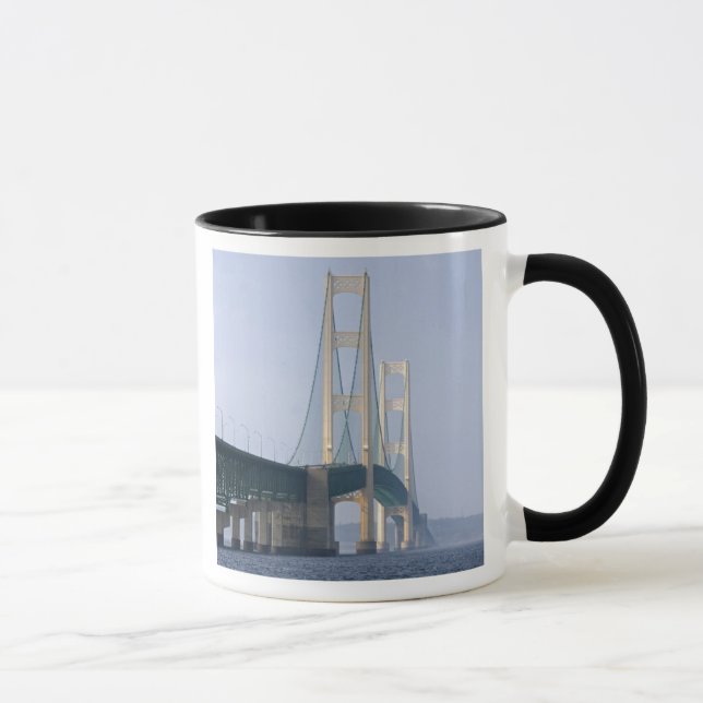 Mug Le pont Mackinac enjambant les Détroits de (Droite)