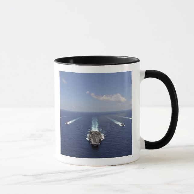 Mug Le porte-avions USS Abraham Lincoln (Droite)
