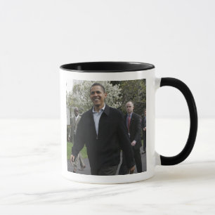 Mug Le président Obama se rend sur le terrain de baske