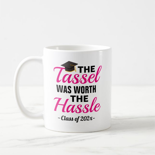 Mug Le Tassel Vaut La Diplôme Hassle (Gauche)