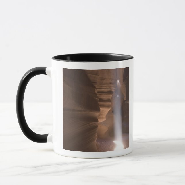 Mug Le Tire-bouchon dans Upper Antelope Canyon, Navajo (Gauche)