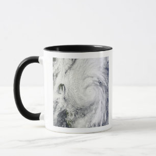 Mug Le typhon Chaba dans la mer des Philippines
