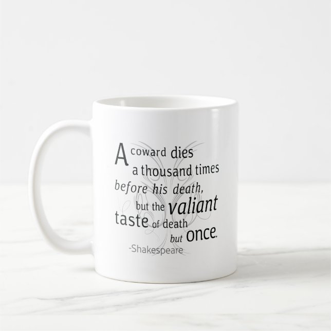 Mug Le Valiant meurt mais une fois Shakespeare (Gauche)
