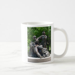 Mug Le Vietnam soigne la héroïne commémorative et