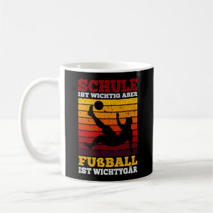 Mug L'école, c'est important Mais le football, c'est i