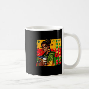 Mug L'éducation est la liberté Noir Livres d'enseignan
