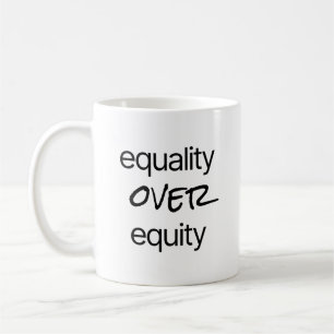 Mug L'égalité par rapport à l'équité