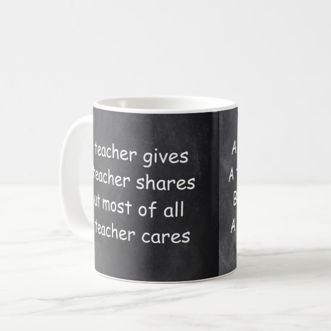Mug L'enseignant donne des actions Cares Chalkboard Id (Devant gauche)