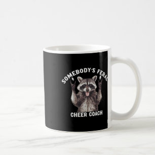 Mug L'entraîneur de cheer délirant de quelqu'un Raccoo