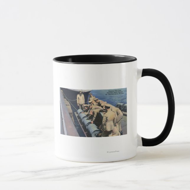 Mug L'équipage du bateau de Topedo prépare une charge  (Droite)