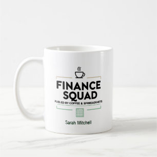 Mug L'équipe financière alimentée par le café et les f