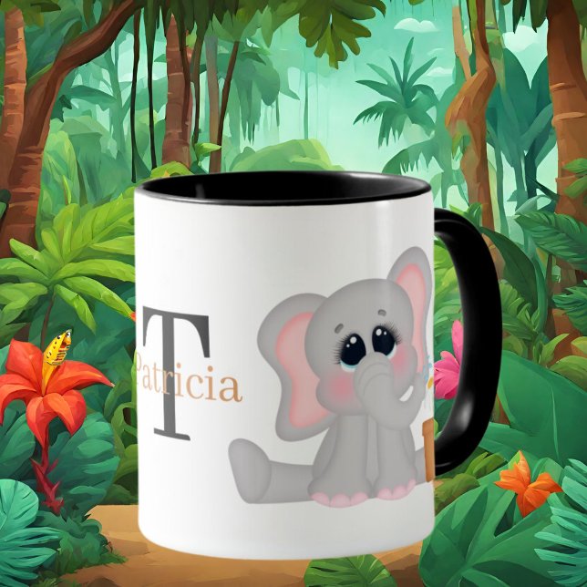 Mug Les amateurs d'éléphants adorent ajouter du monogr (Créateur téléchargé)