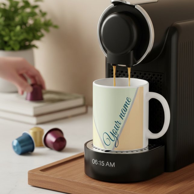 Mug les années 70 Bloc couleur Sage vert Triangles Nom (Créateur téléchargé)