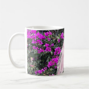 Mug Les bougainvilliers roses et bleus contre les boug