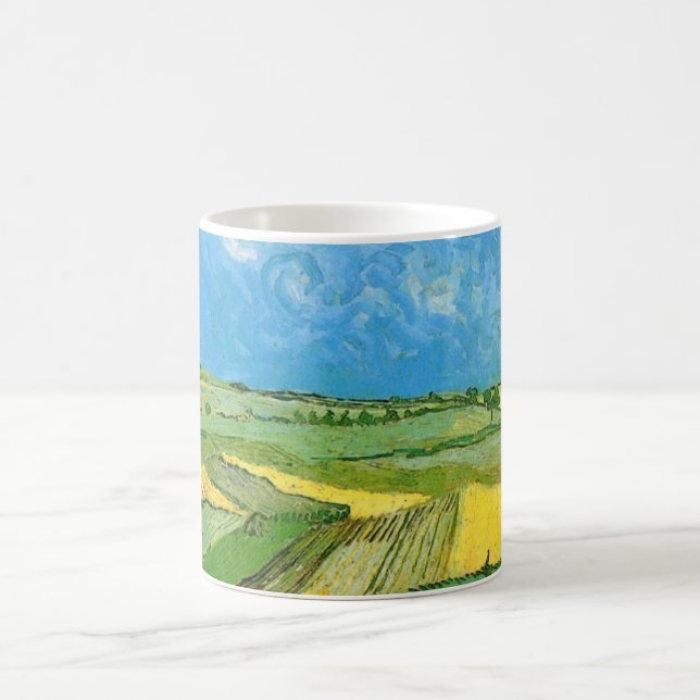 Mug Les champs de blé de Van Gogh à Auvers sous ciel n (Centre)
