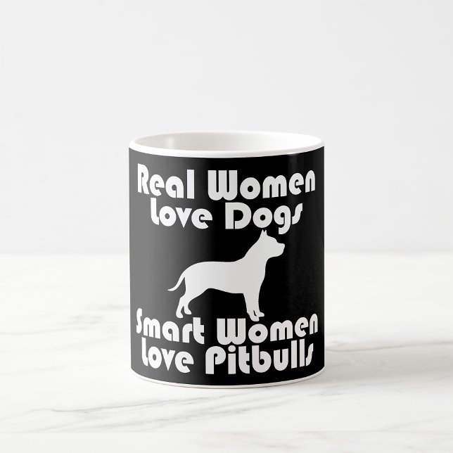 Mug Les Femmes Intelligentes Aiment Les Pitbulles (Créateur téléchargé)