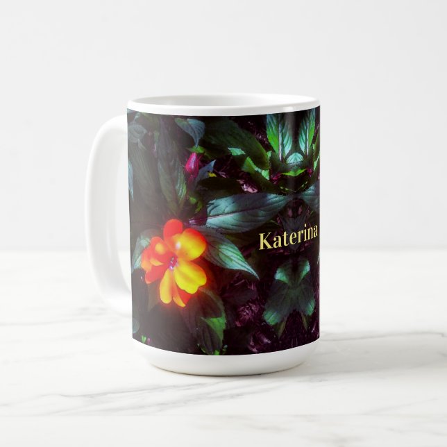 Mug Les fleurs jaillissent sous le soleil (Devant gauche)