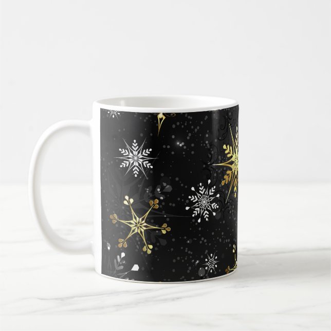 Mug Les flocons dorés de Noël sur l'Arrière - plan noi (Gauche)