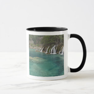 Mug Les gisements minéraux rendent les cascades et les