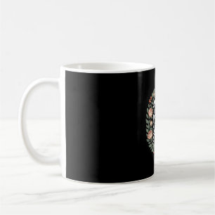 Mug Les hommes ne s'en prennent pas aux personnes âgée