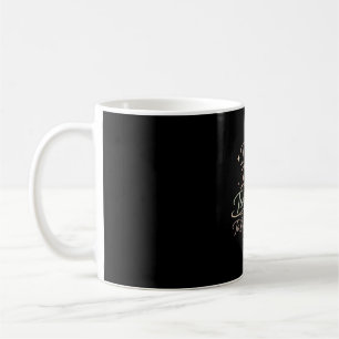 Mug Les hommes savent que j'ai l'air trop jeune pour ê