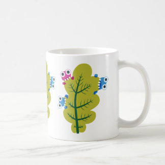 Mug Les insectes mignons mangent la feuille verte
