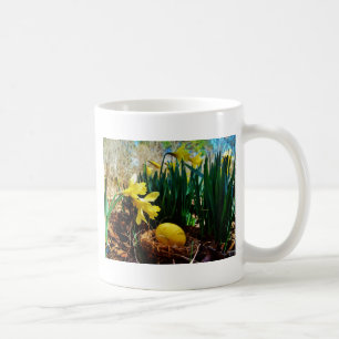 Mug Les jonquilles jaunes et un oeuf de Pâques jaune