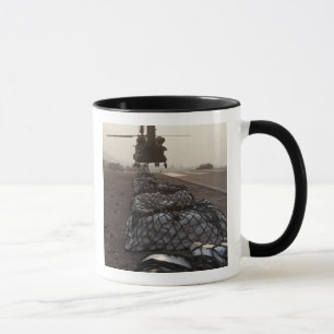 Mug Les marines attachent des charges de traîneau