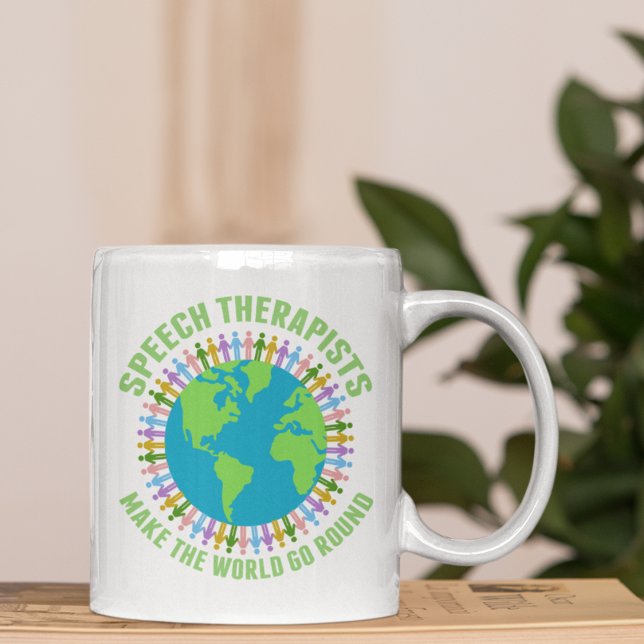 Mug Les orthophonistes font du monde un joli SLP (Créateur téléchargé)