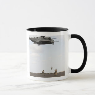 Mug Les pararescuemen de l'Armée de l'Air conduisent
