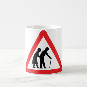 Mug Les personnes âgées de PRÉCAUTION - poteau de