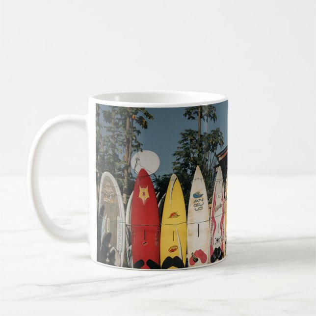 Mug Les planches de surf sont en plein champ (Gauche)