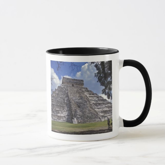 Mug Les touristes passent devant un côté non restauré  (Droite)