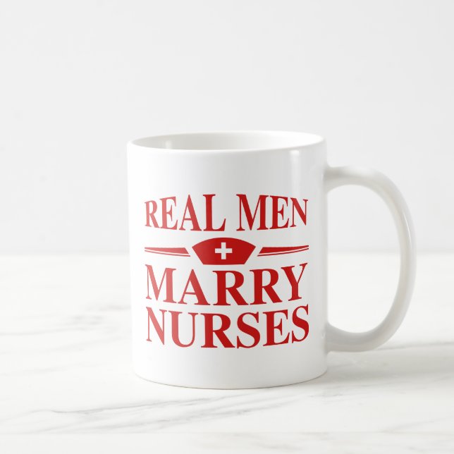 Mug Les vrais hommes épousent des infirmières (Droite)