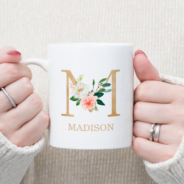 Mug Lettre d'or Monogramme M | Vert rose floral (Créateur téléchargé)