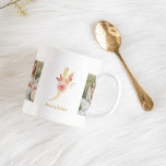 Mug LETTRE FLEUR D'OR Moderne J | Deux monogrammes pho<br><div class="desc">LETTRE FLEUR D'OR Moderne J | Deux monogrammes photo</div>